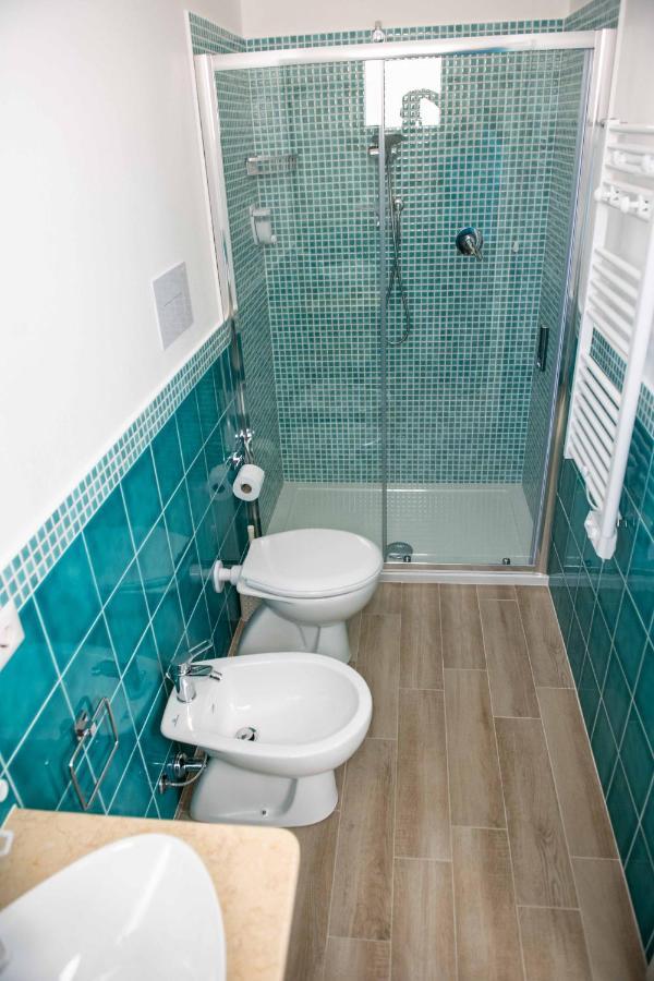 B&B Il Viaggiatore Тортоли Экстерьер фото
